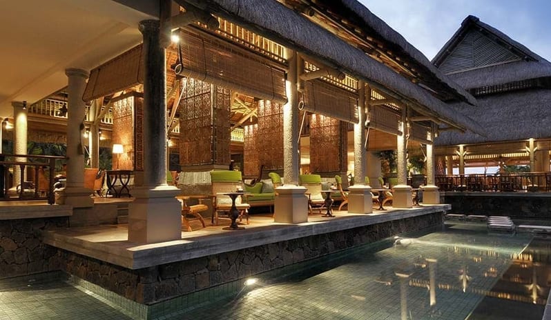 CONSTANCE PRINCE MAURICE - LOUNGE BAR NIGHT VIEW POOL SIDE